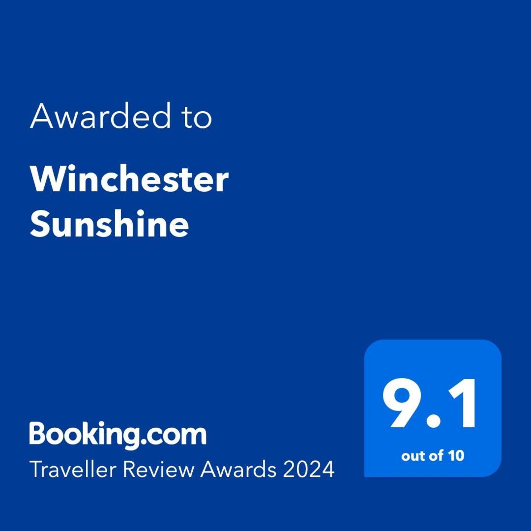 Winchester Sunshine Kingston Exterior photo